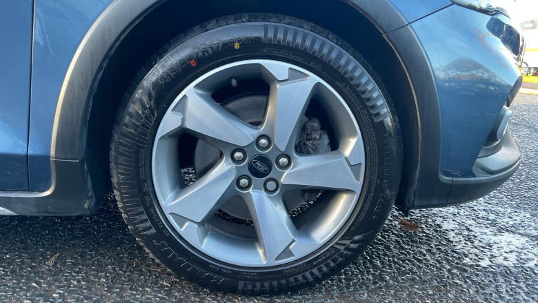 Ford Focus 1.0 EcoBoost 125 Active 5dr Petrol Hatchback